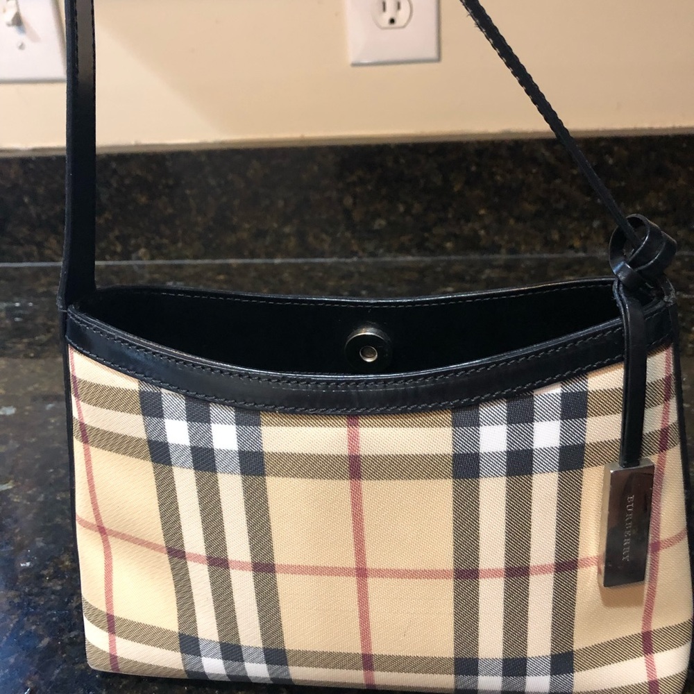 Burberry purse pre-loved!